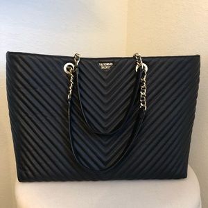 SOLD!! Victoria’s Secret Tote